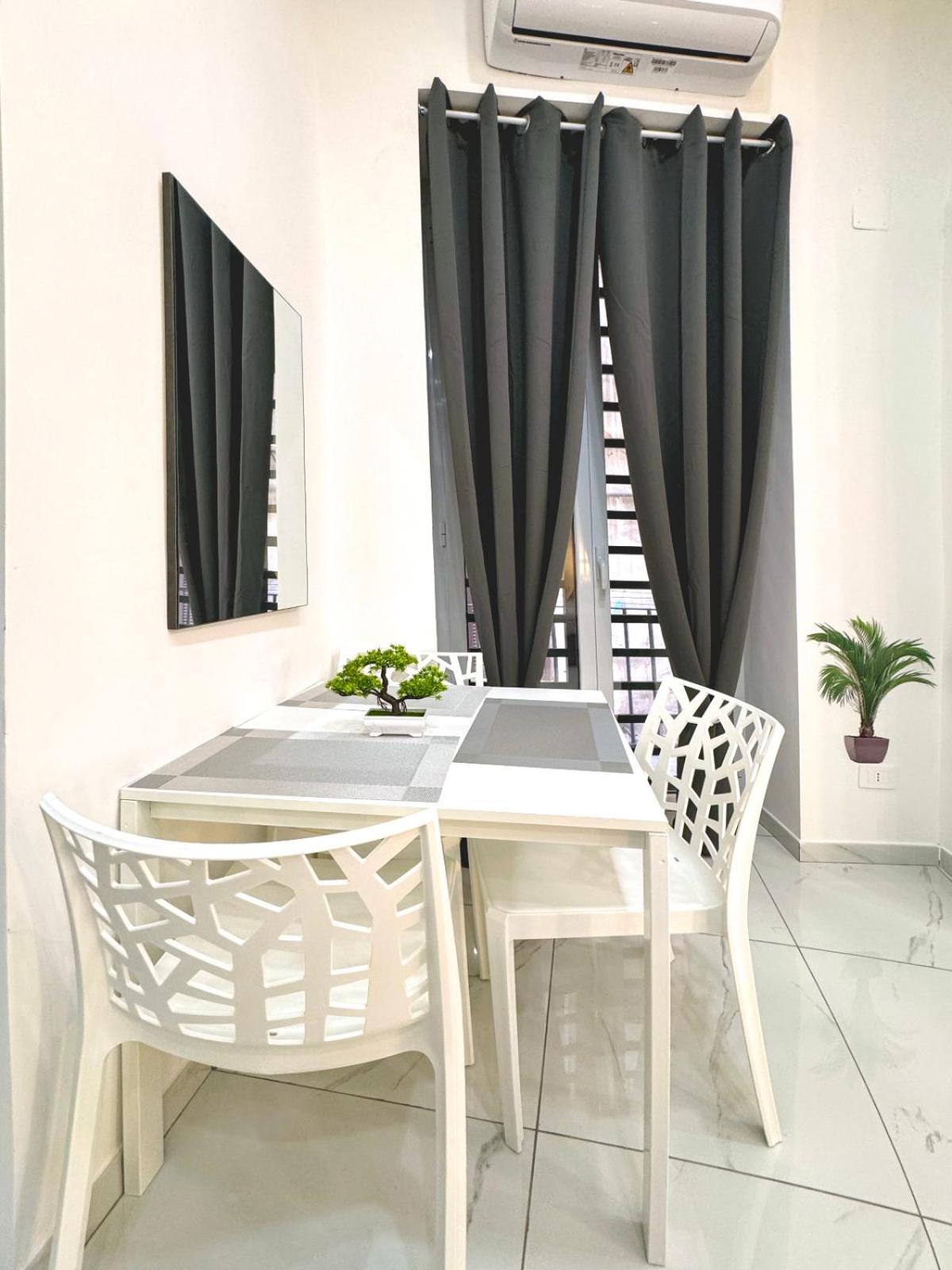 Star House * Naples